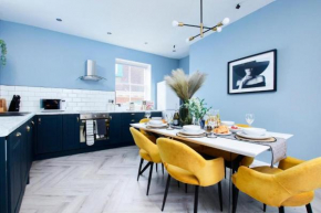 The Exquisite Gems of Central Whitby - The Only Garden Terrace - 2 Apartments